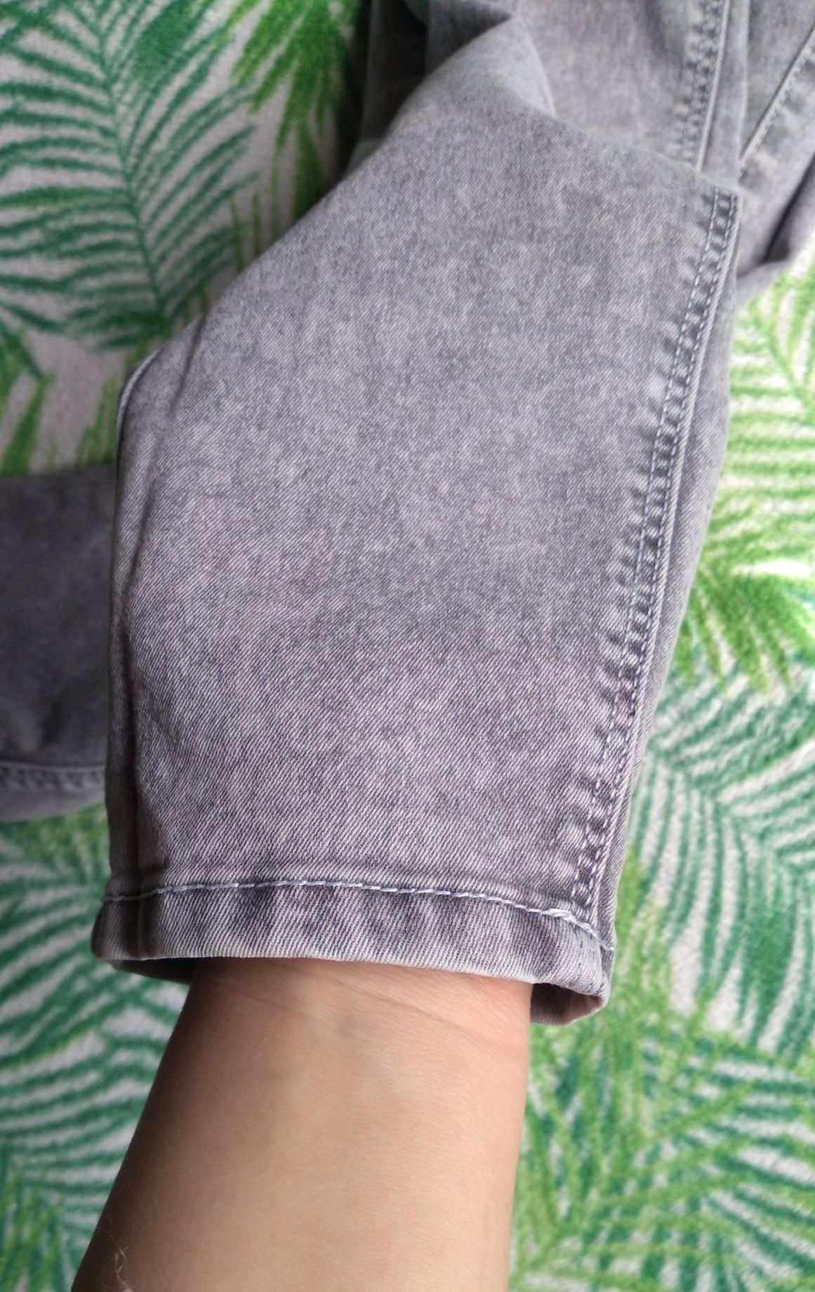 Spodnie jeansy leginsowe damskie z gumką w pasie marmurkowe M