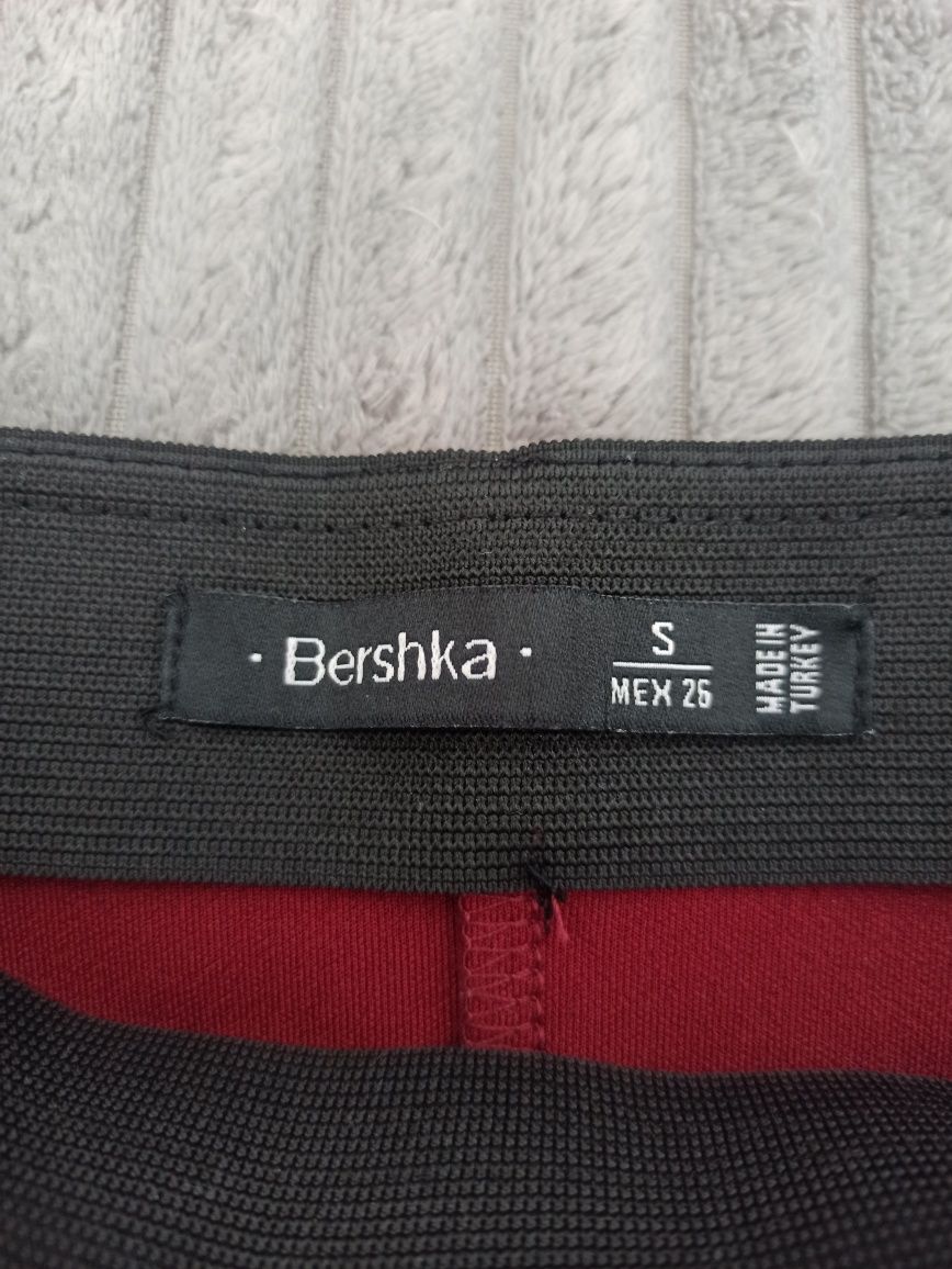 Spódniczka mini bordowa Bershka nowa bez metki rozmiar s