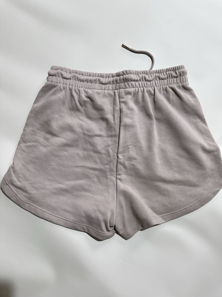 Шорти бежеві h&m