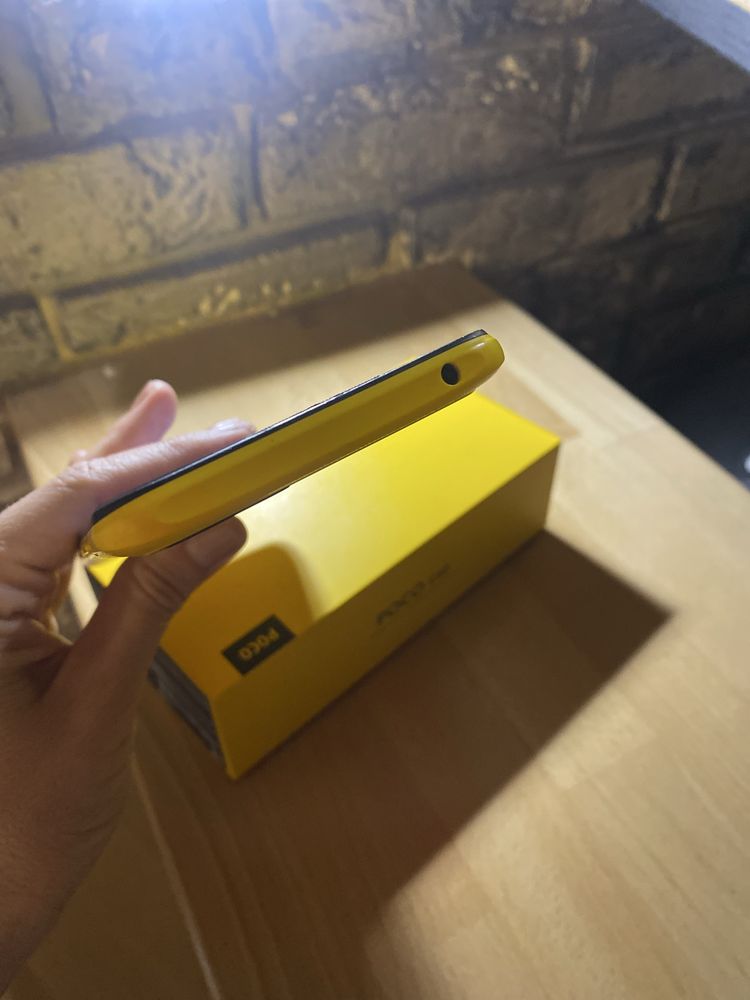 Телефон POCO C40