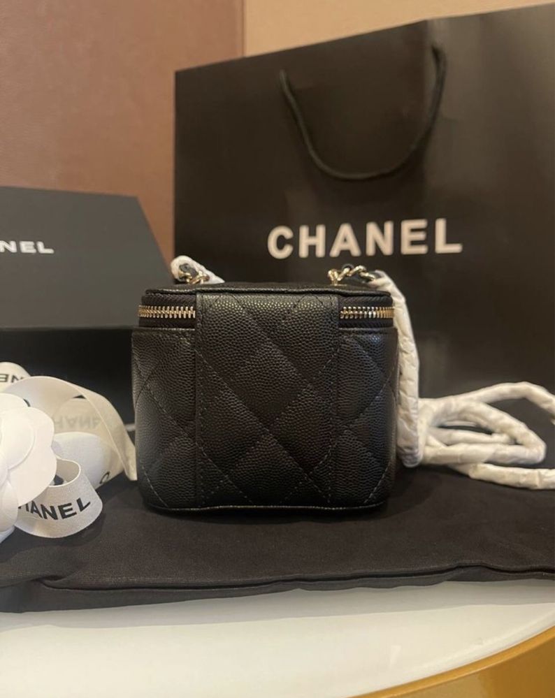 Chanel mini (аксессуар для леди)