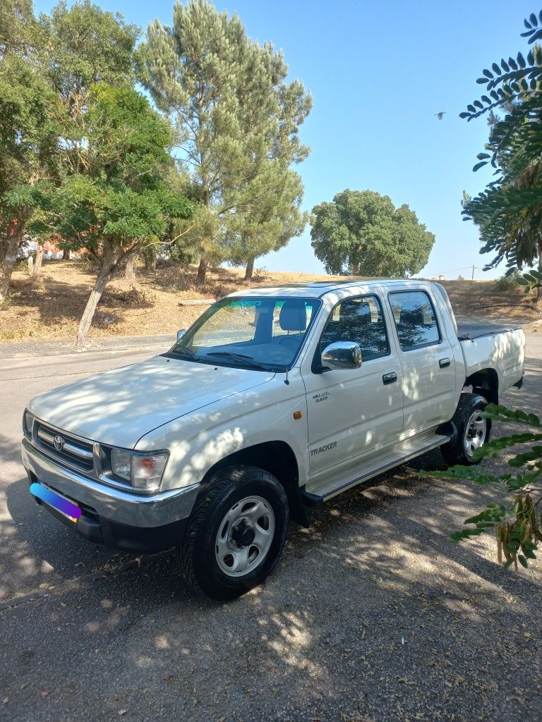 Toyota Hilux Tracker 4x4