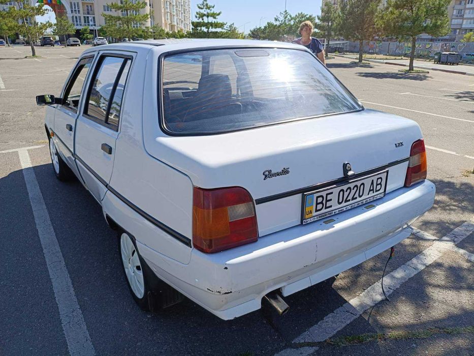 Продається автомобіль заз 1103 Slavuta.Гаражне зберігання.