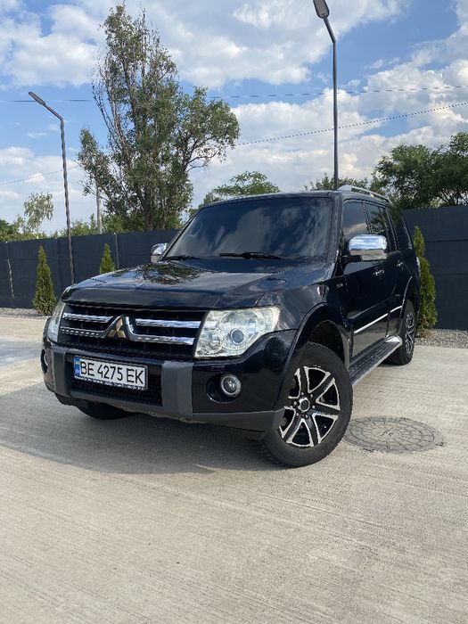 Mitsubishi Pajero 2008 3.8 л