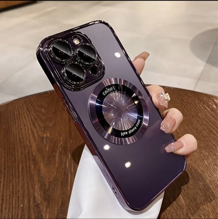 Capa iphone 15 pro max transparente com tom roxo