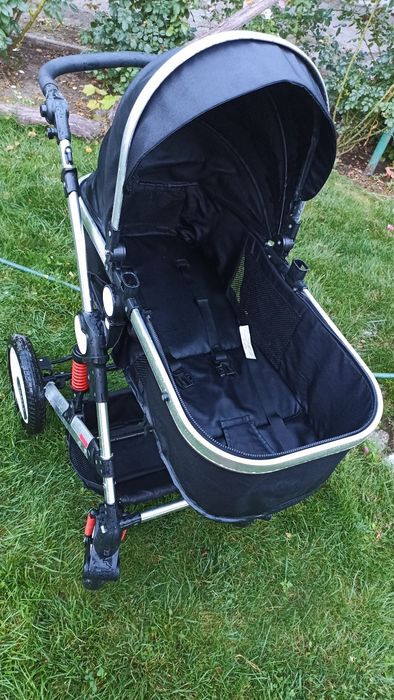 Продам коляску универсальную