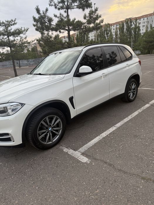 Продаю свій автомобіль .