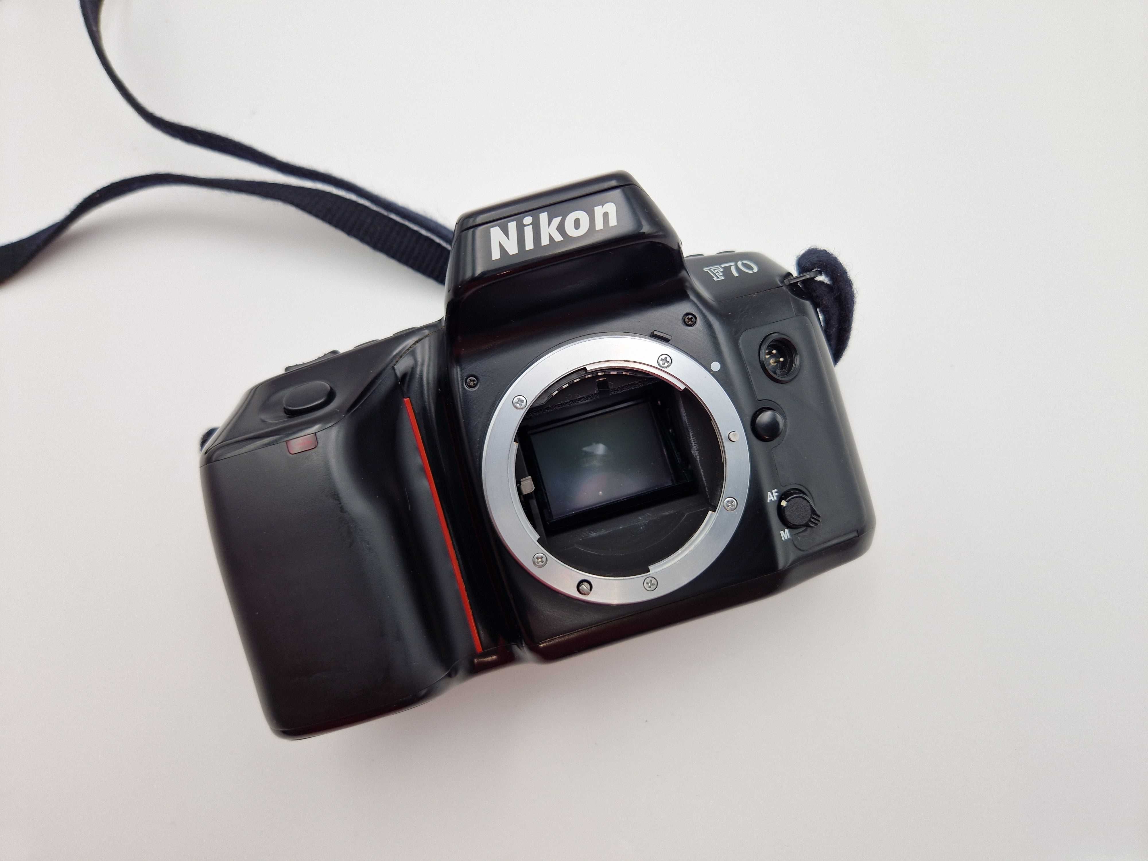 .Aparat Nikon F70 body - świetna klasyczna lustrzanka