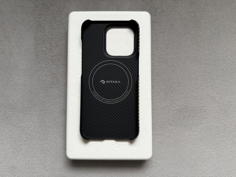 Karbonowe plecki ochronne iPhone 15 Pro