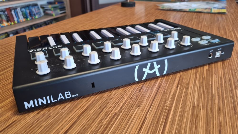 ARTURIA MiniLab MK2 analogowy automat perkusyjny super stan