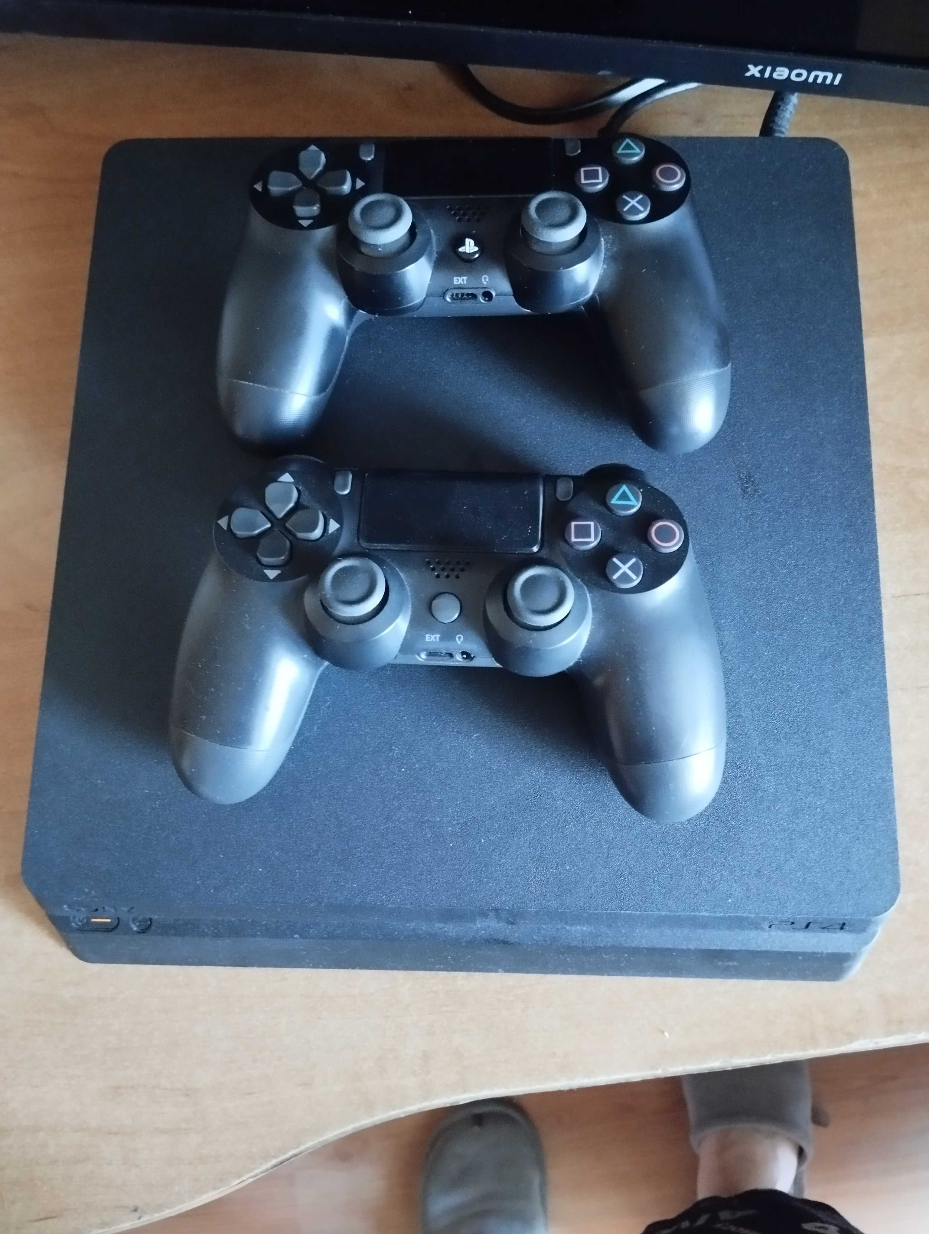 Playstation 4 slim