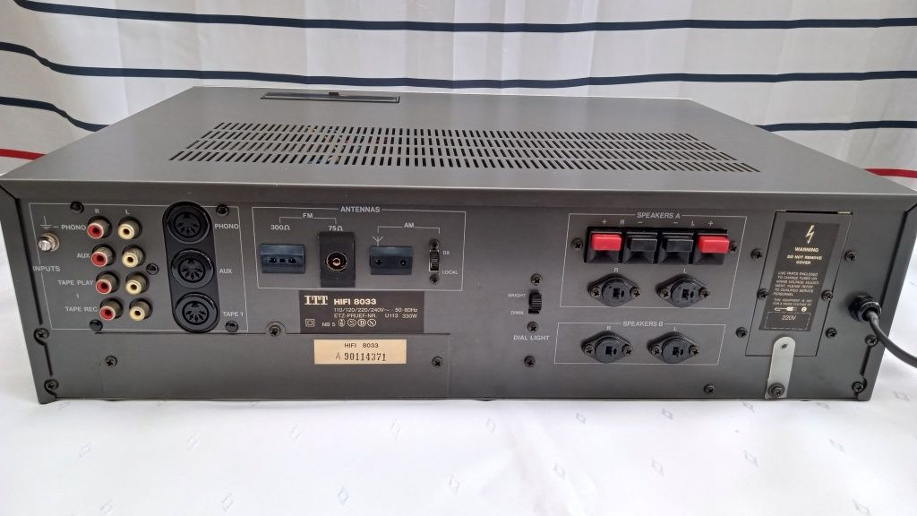 Amplituner ITT Hi-Fi 8033