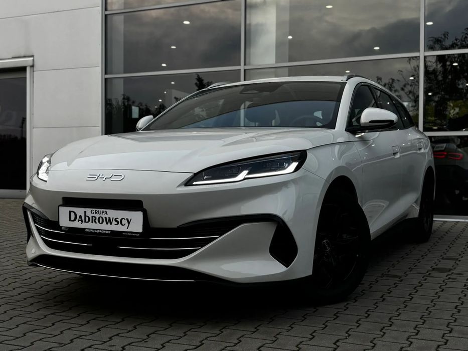 BYD Seal 6 NOWY BYD Seal 6 DMI-i Touring Boost // 1.5 PHEV // Sandstone // 2025