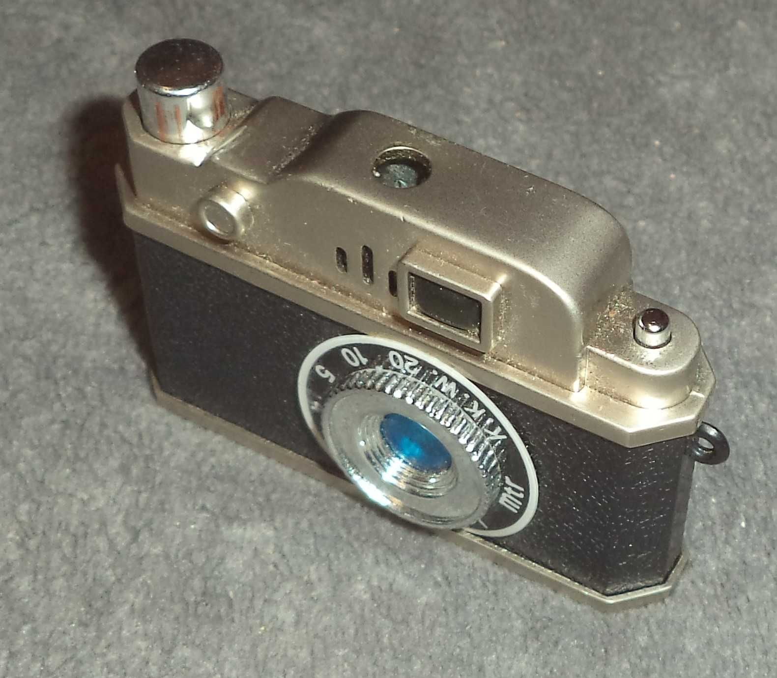 Aparat fotograficzny - zapalniczka na gaz PRL