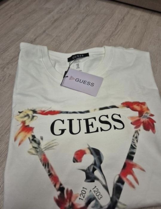 Футболка жіноча Guess L