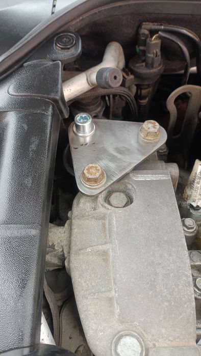 Опора двигателя Рено Меган 2 Сценик 2 2К4М