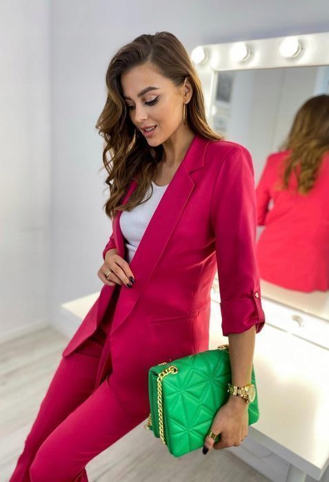 Ekskluzywny Garnitur Damski Adika Tango - Różowy Barbie- Rozm. 48