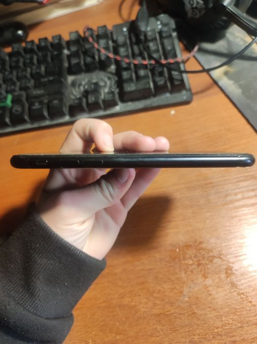 iPhone SE 2020 64 gb