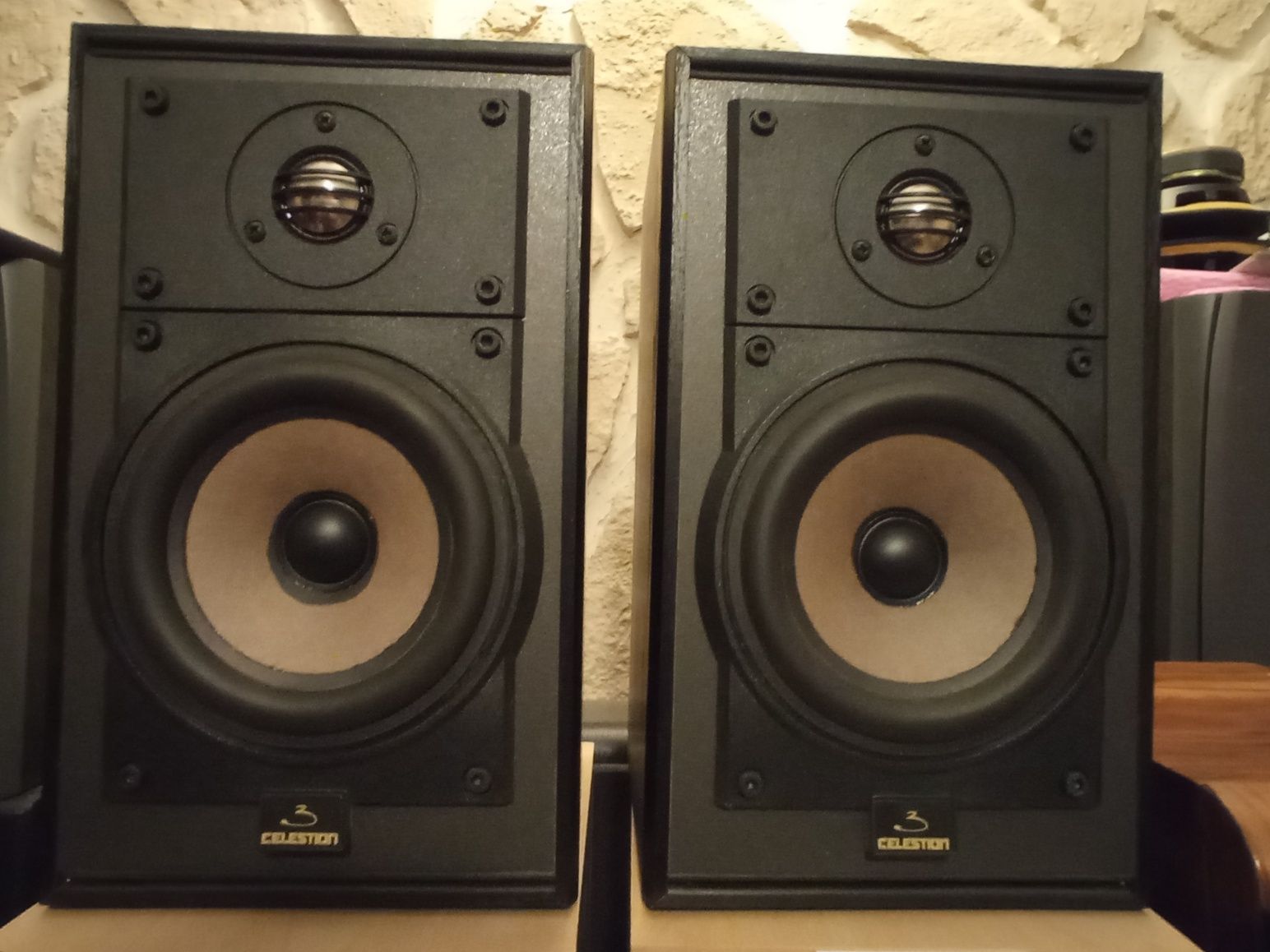 Celestion 3 kolumny podstawkowe