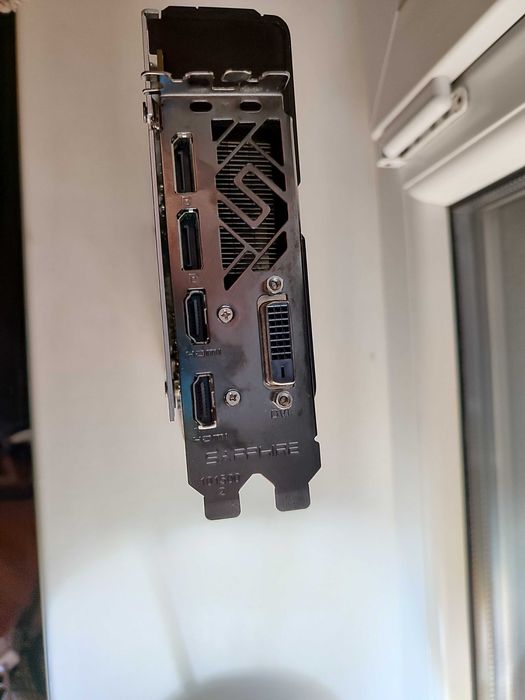 Продам відеокарту RX 580 8GB Sapphire Nitro+ у відмінному стані.