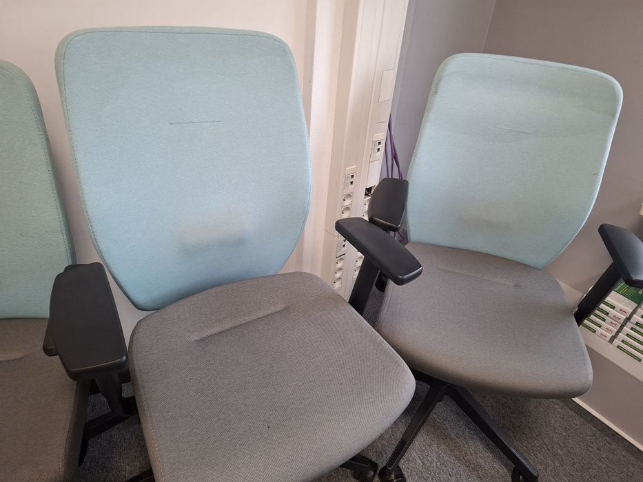 Fotele biurowe 100 zł za 1 fotel lub 1000 zł za 8 foteli