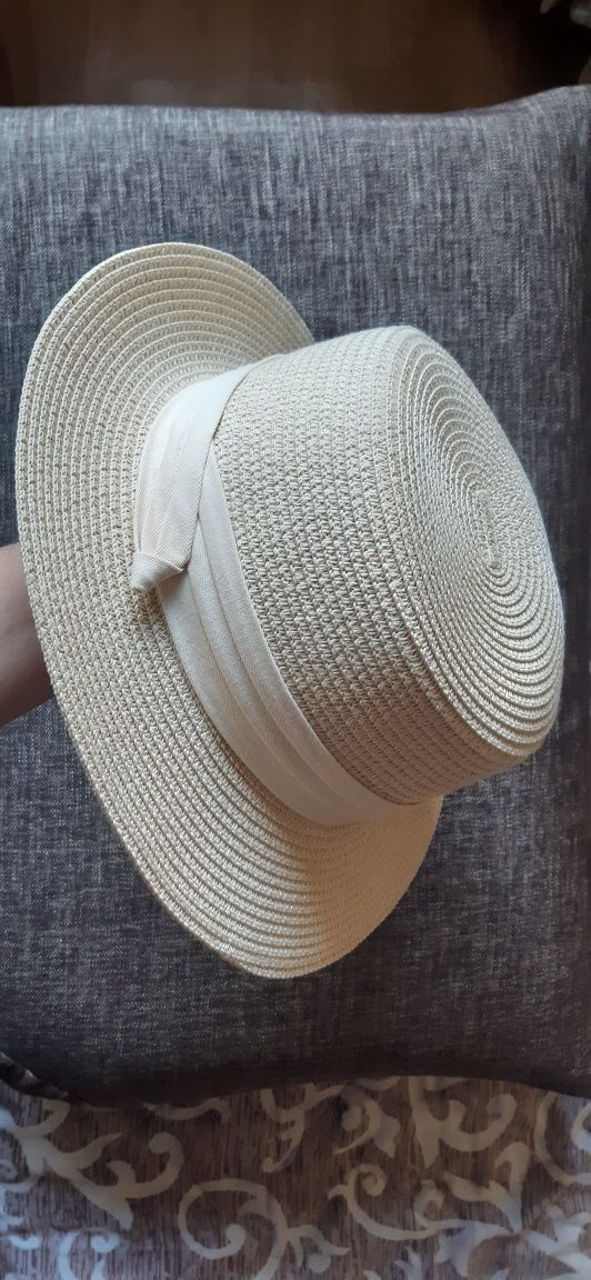 Шляпа женская кремовая летняя