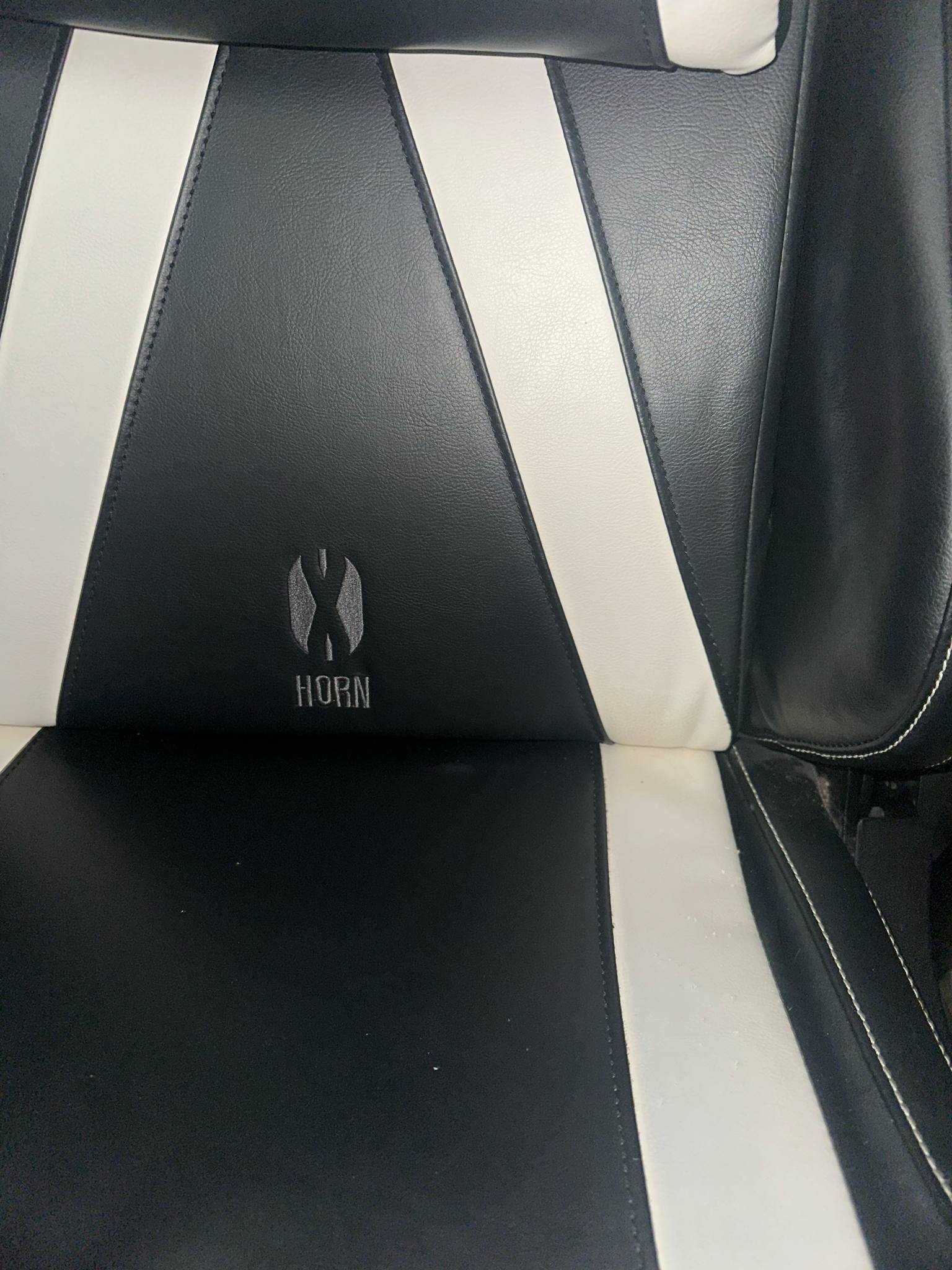 Fotel gamingowy Diablo X-Horn 2.0 King Size – czarno-biały