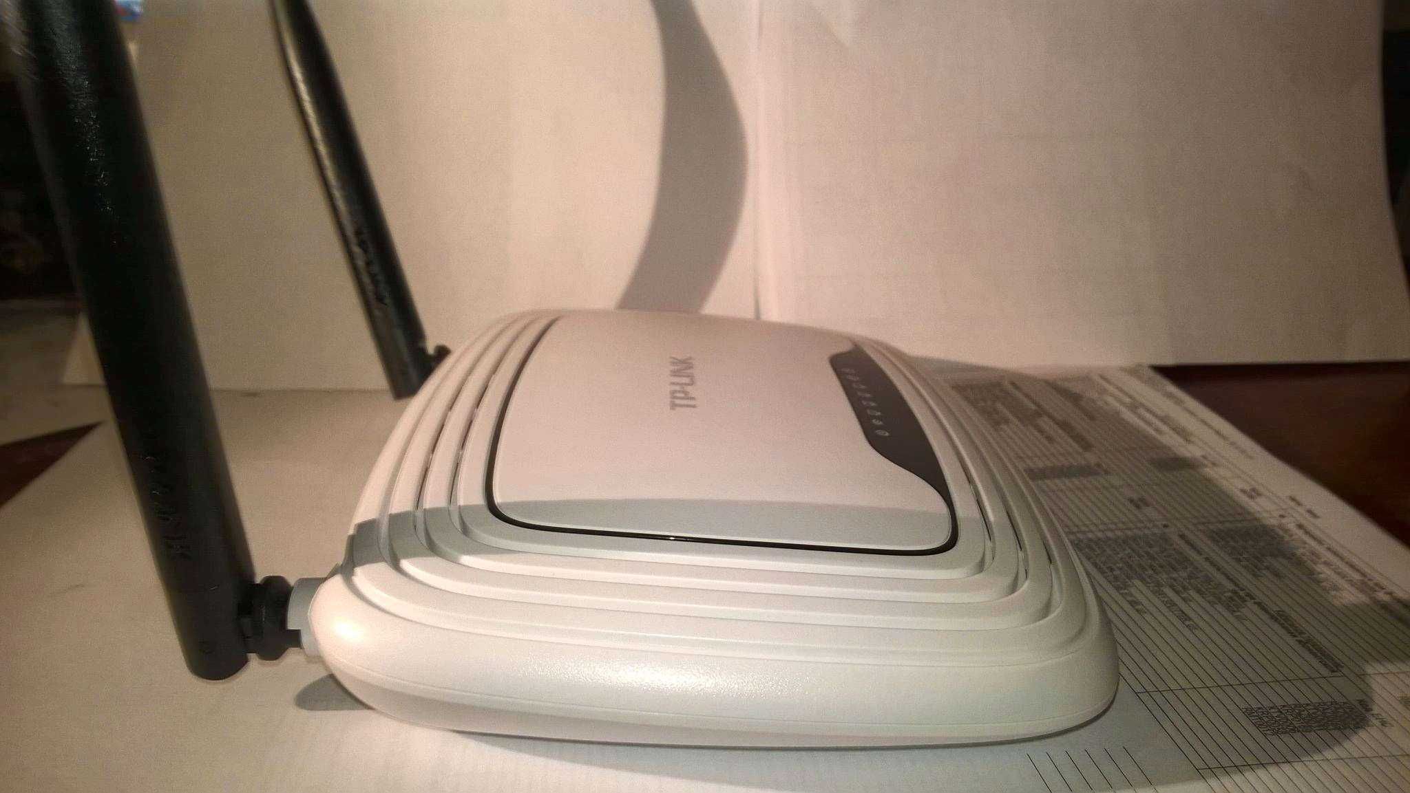 Роутер\Маршрутизатор\ TP-Link TL-WR841N+блок питания .Отличный сигнал