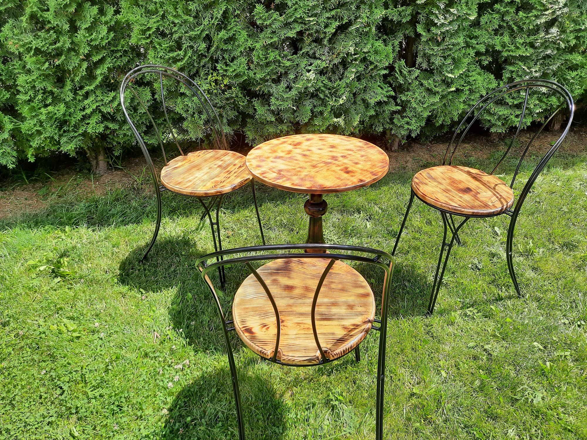 Zestaw okrągły stolik + 3 krzesła ręcznie robiony. Wysoka jakość.