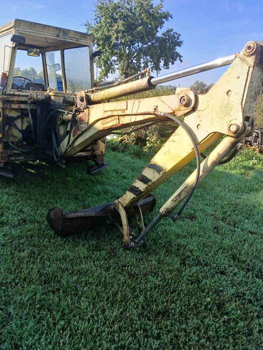 Ostrówek k 162 koparko ładowarka