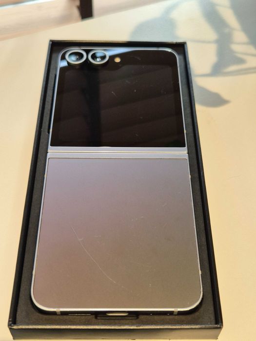 Samsung Galaxy Z Flip6 SM-F741B 256GB