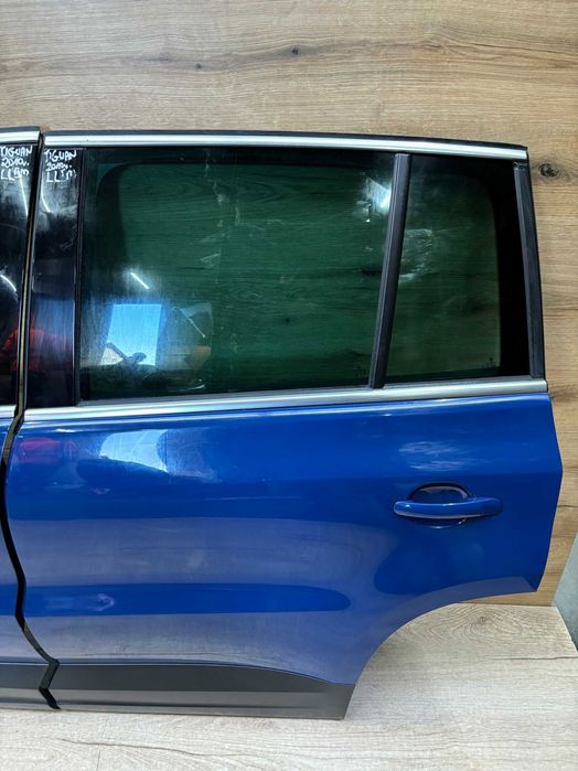 Drzwi przednie tylne lewe Volkswagen Tiguan 2010r kolor ll5m