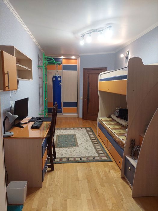 Оренда 2рівневої квартири в самому центрі міста