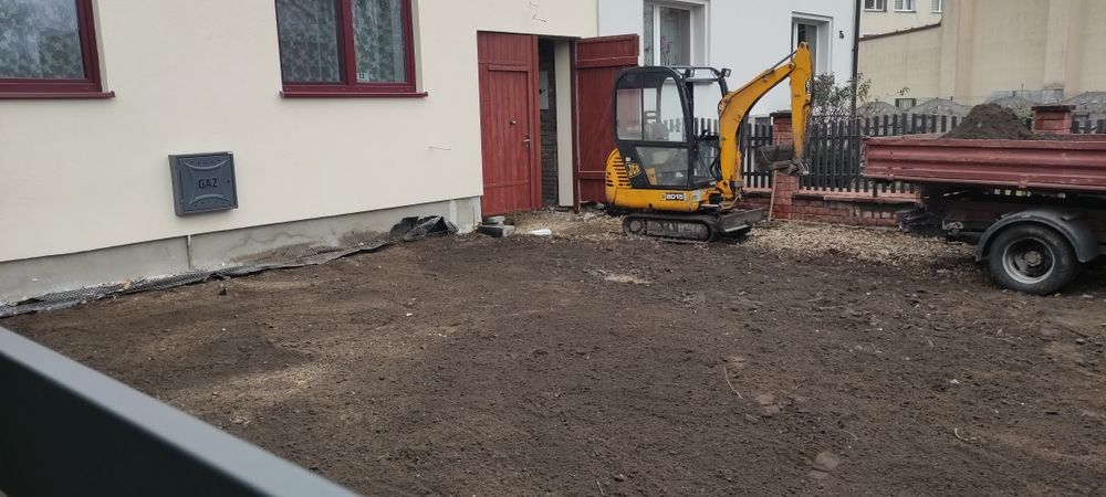 Prace ziemne budowlane, mini koparka, wycinka drzew, wyburzenia.
