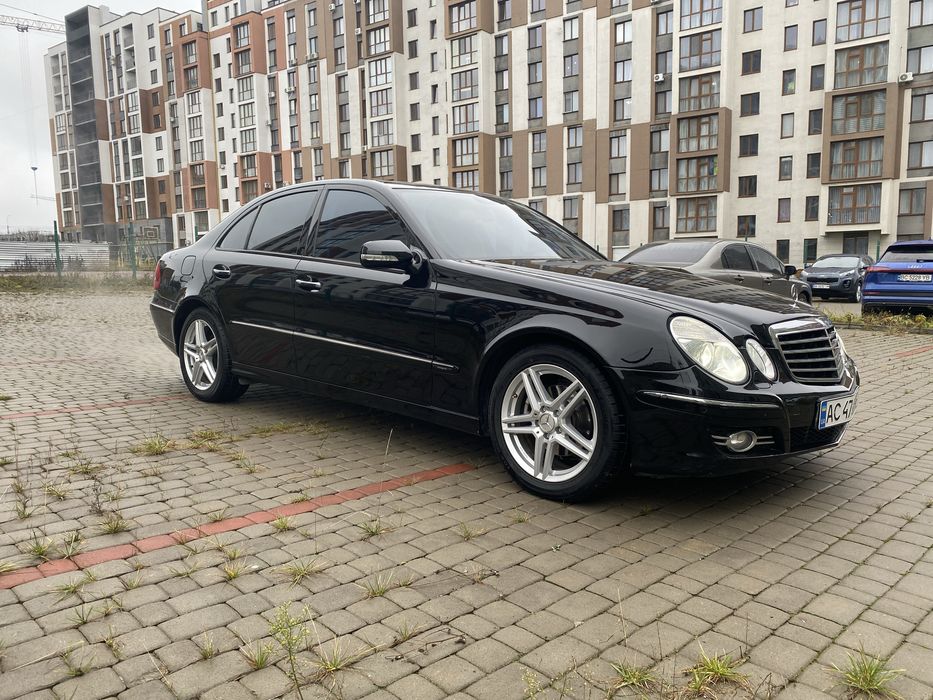 Продам Мерседес 211