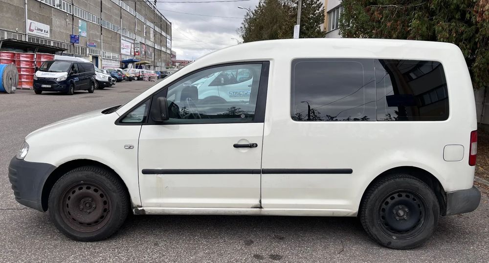 Volkswagen Caddy 2.0 SDI / 5 osób / hak / FVAT