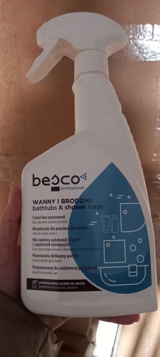 Засіб для чищення акрилових ванн Besco
