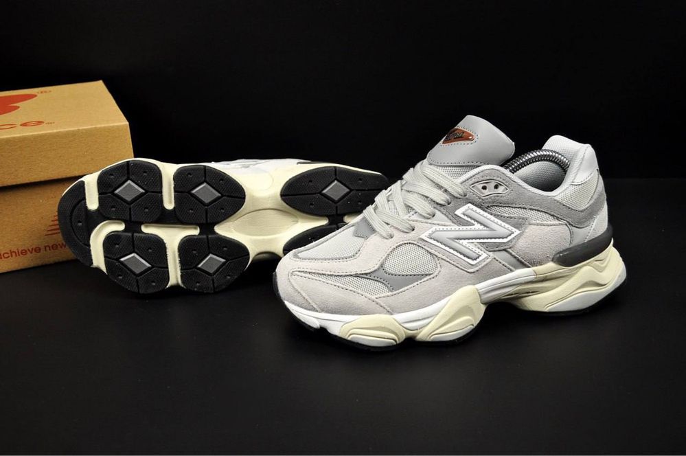 Кросівки Жіночі New Balance 9060 Black & Gray