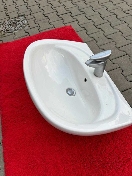 Umywalka 60 cm z baterią Paffoni