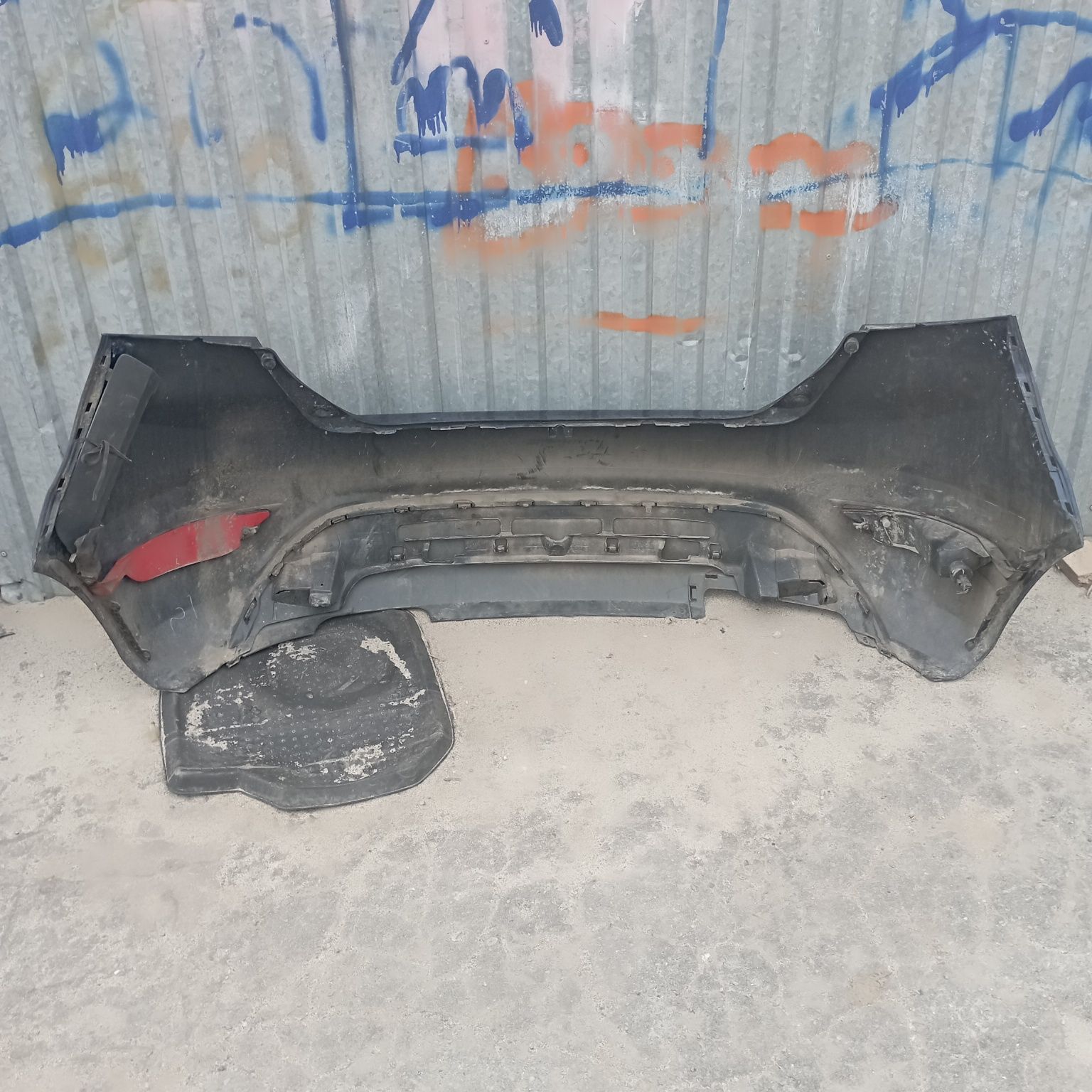 Бампер зад задний ford fiesta mk7 8a6117906a