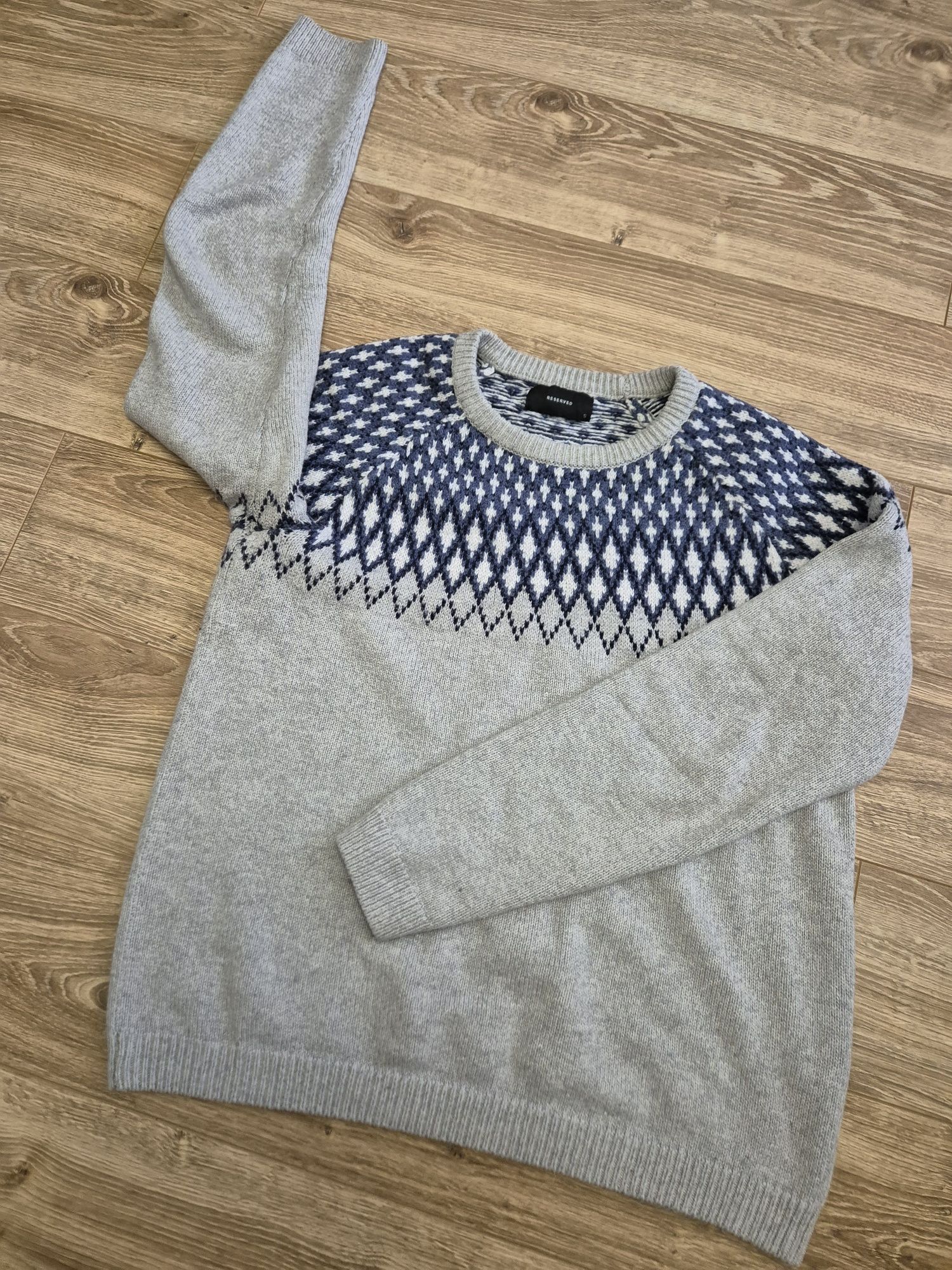 Męski sweter z dodatkiem wełny