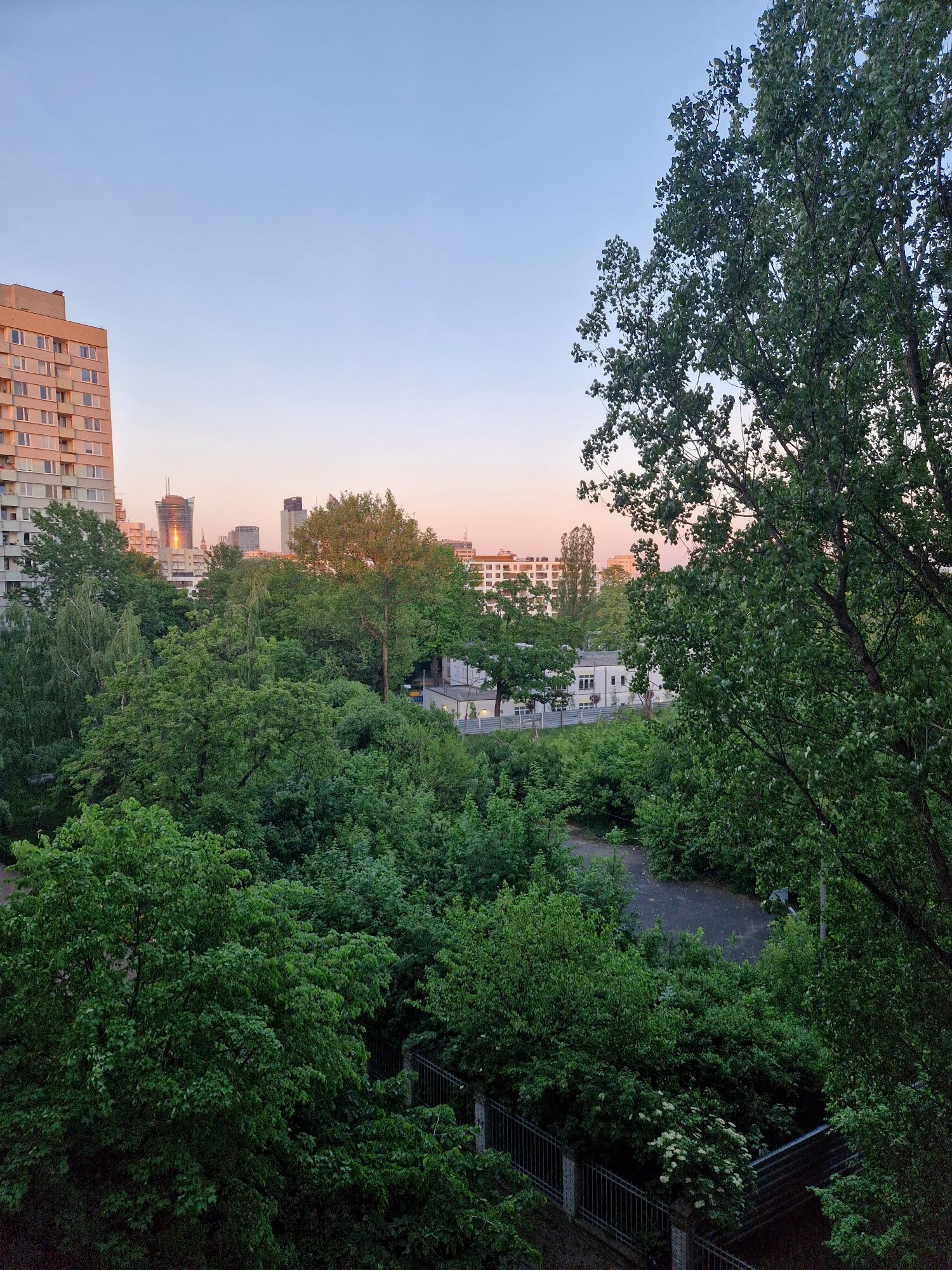 Wynajmę 3 pokojowe mieszkanie | osobna kuchnia | balkon | metro Płocka