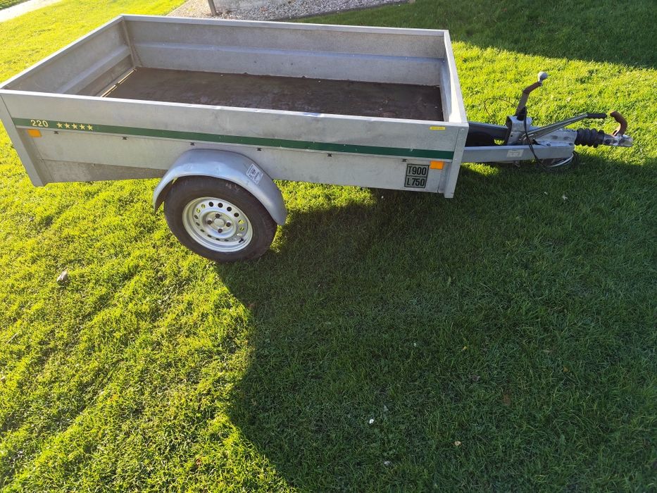 Sprzedam przyczepkę marki camp-let dmc 900kg z hamulcem najazdowym