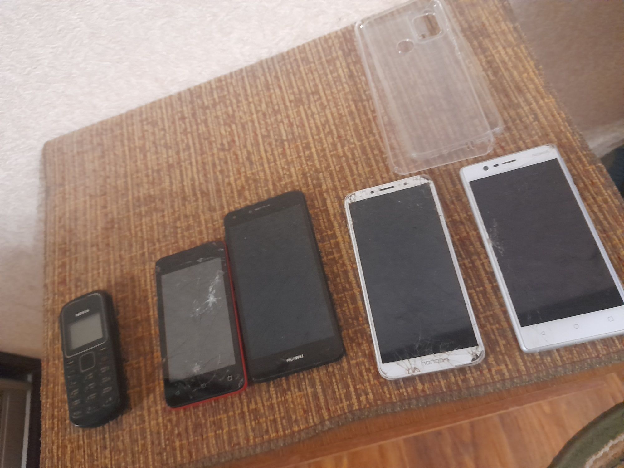 Продам телефони б/в