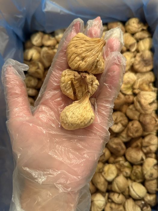 Інжир в'ялений,сушений.Диня косічкаПерсік.Банан.Диня сушена