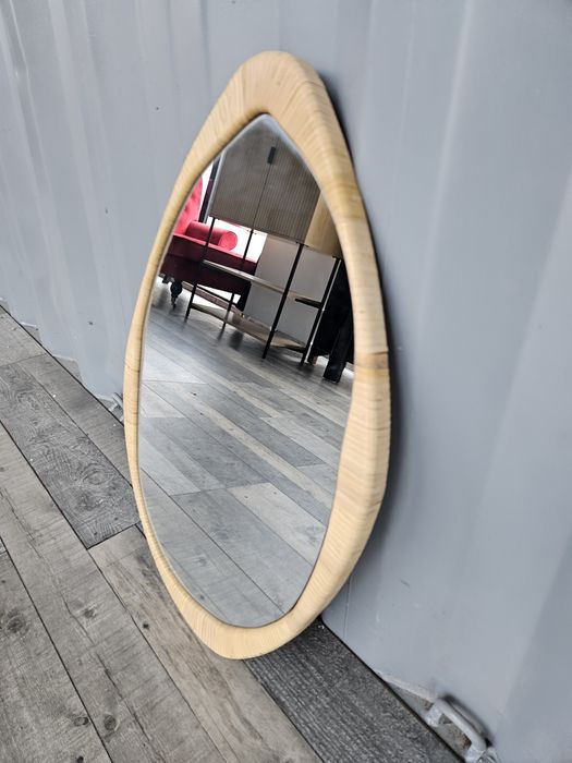 Owalne lustro pleciona rama