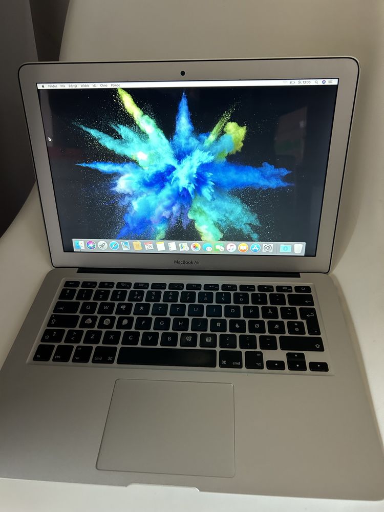 Apple Macbook Air 13 Cali A1466 i5 1.8GHz  (turbo 2.7Ghz) 8 GB RAM