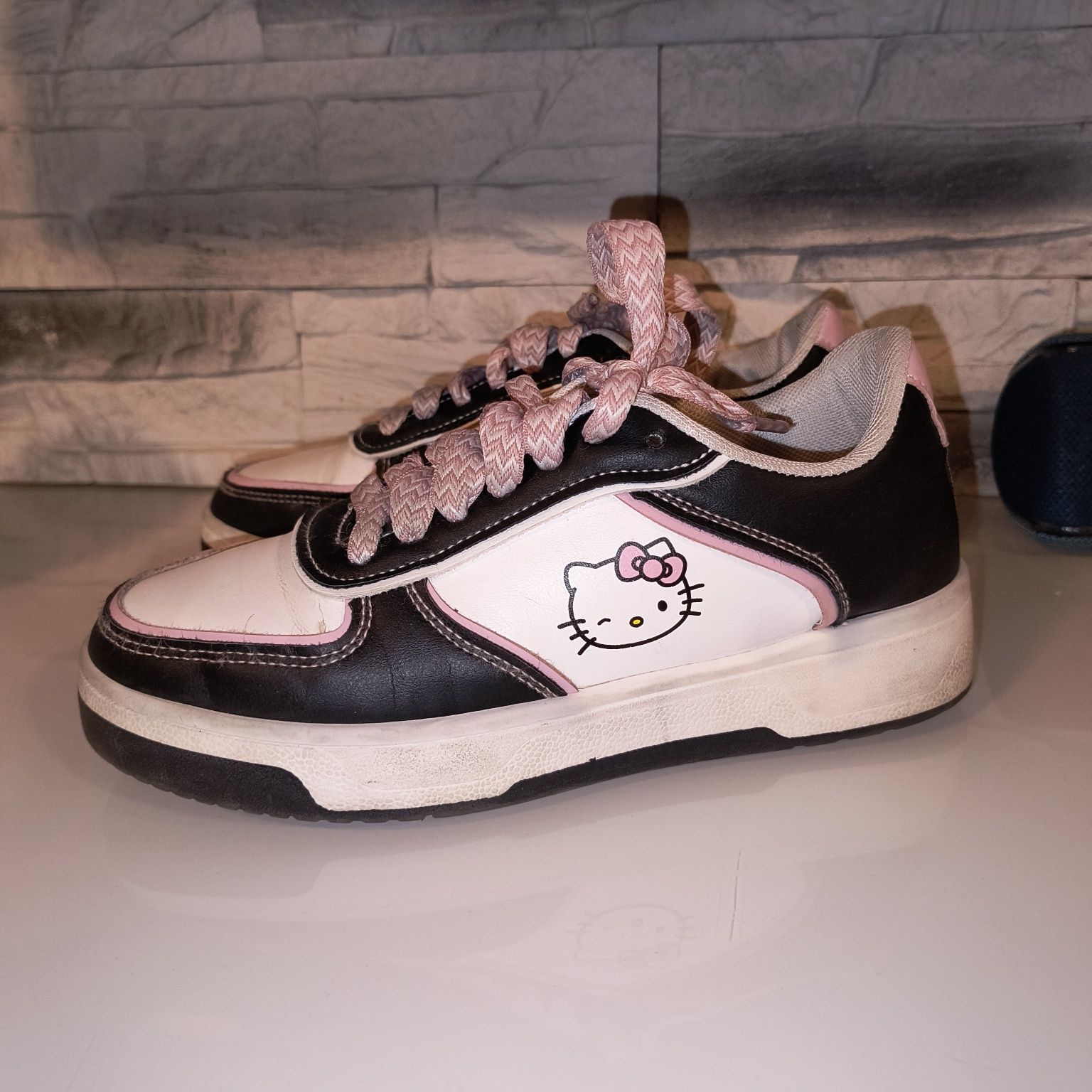 Adidasy hello kitty cropp
