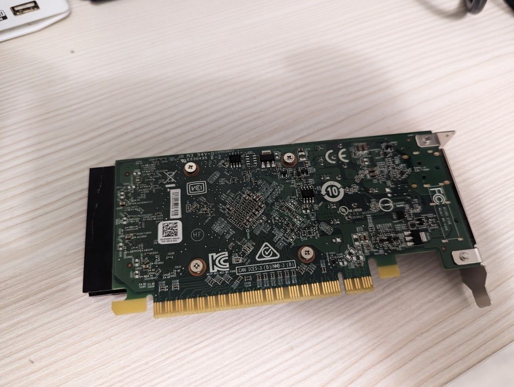 Видеокарта  DDR5 AMD Radeon M9 R360 4Gb low profile