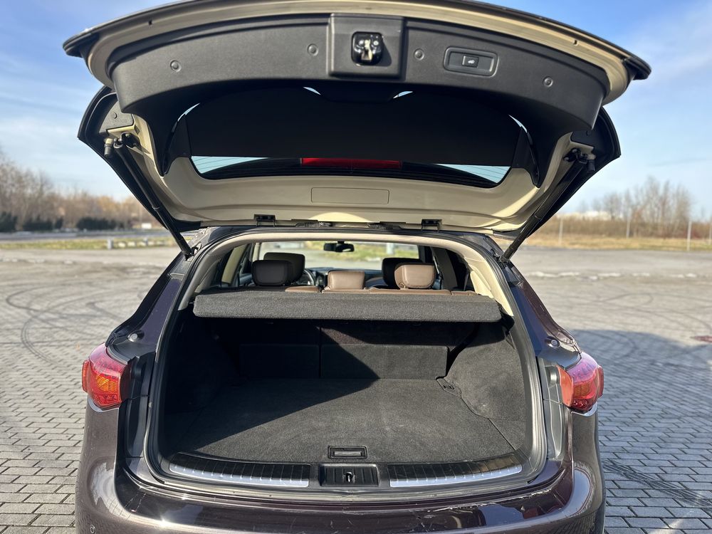 Infiniti fx 30d.
